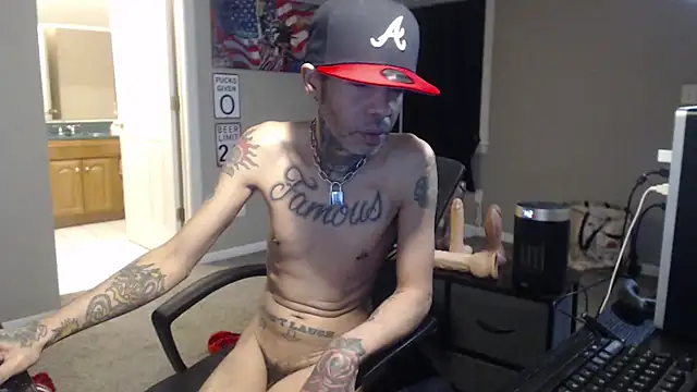 Snapshot of Michigan9000 chatting on February 4, 2026, 3:34 am Michigan9000 online show from February 4, 2026, 3:34 am