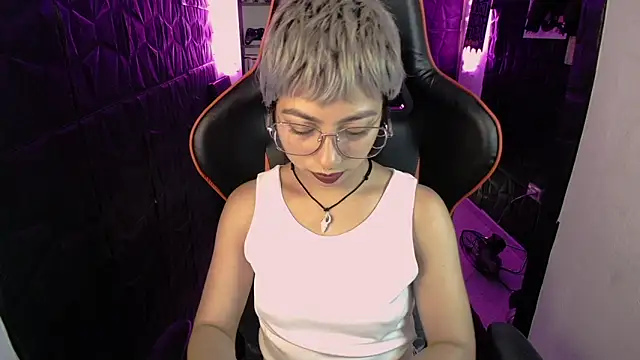 lunarichy22 online show from February 20, 2026, 8:00 pm