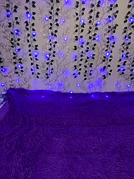 Kisa-Lisa  online show from November 18, 2025, 12:52 pm