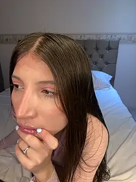 Snapshot of KatherinPol chatting on March 13, 2026, 1:21 am KatherinPol online show from March 13, 2026, 1:21 am