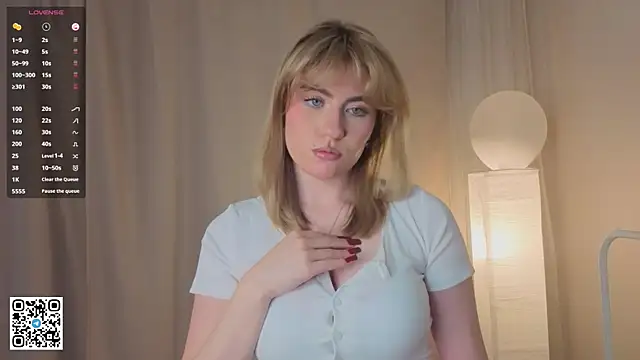 EuniceRaymundo online show from November 19, 2025, 6:19 pm