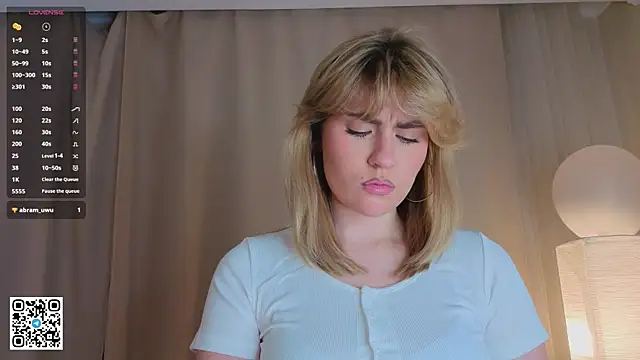 EuniceRaymundo online show from November 18, 2025, 6:11 pm