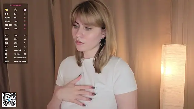 EuniceRaymundo online show from October 28, 2025, 6:18 pm