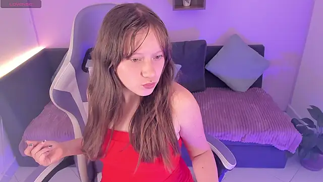 AliciaMoonx online show from October 15, 2025, 11:51 am