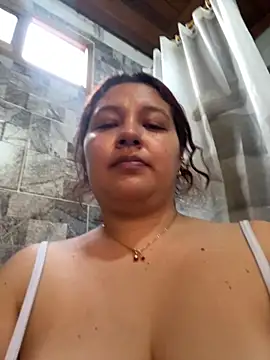 Snapshot of Cami_Moon1 chatting on October 9, 2025, 9:26 pm Cami Moon1 online show from October 9, 2025, 9:26 pm