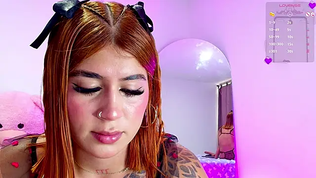 SoofiKiss online show from November 6, 2025, 10:14 pm