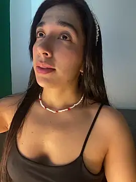 Snapshot of SabrinaEvanss_ chatting on March 30, 2026, 8:32 pm SabrinaEvanss online show from March 30, 2026, 8:32 pm