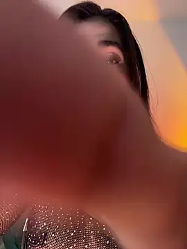 SabrinaEvanss  online show from June 18, 2026, 6:02 pm