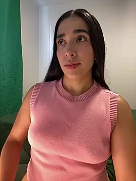 Snapshot of SabrinaEvanss_ chatting on March 21, 2026, 8:35 pm SabrinaEvanss online show from March 21, 2026, 8:35 pm