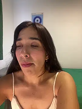 Snapshot of SabrinaEvanss_ chatting on April 14, 2026, 9:31 pm SabrinaEvanss online show from April 14, 2026, 9:31 pm