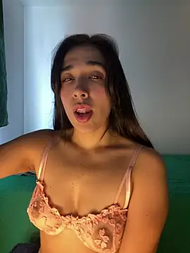Snapshot of SabrinaEvanss_ chatting on April 10, 2026, 4:58 pm SabrinaEvanss online show from April 10, 2026, 4:58 pm