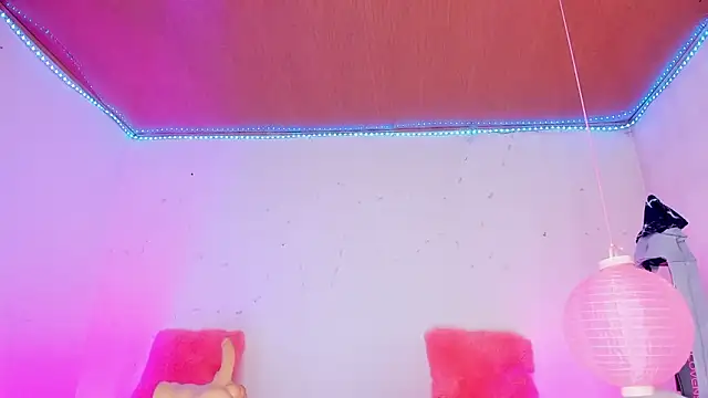 shannon kinne  online show from February 4, 2026, 2:23 pm