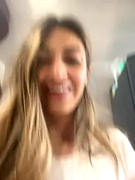 Velourmuse online show from October 19, 2025, 2:20 pm