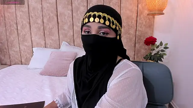  alishaa c online show from November 9, 2025, 3:32 am