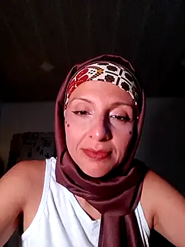 Aafsha  online show from October 7, 2025, 10:38 am