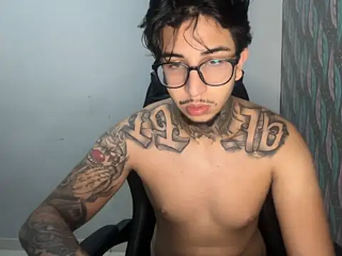 RealGdiass online show from April 22, 2026, 1:45 am