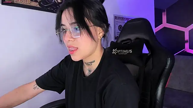 Nixielee  online show from October 5, 2025, 5:47 pm