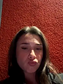 MayaVonDe online show from December 14, 2025, 4:23 pm