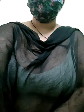 lovelynishu online show from October 5, 2025, 5:14 pm