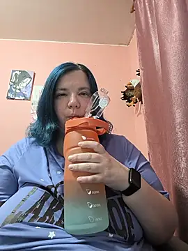  alexandra ray  online show from May 8, 2026, 10:41 am