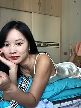 Mile-m online show from August 3, 2026, 3:03 am