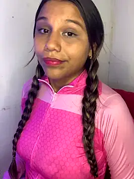 Latina Sarai online show from October 6, 2025, 1:56 pm
