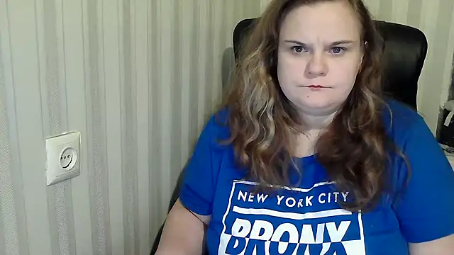 HarmonyKarera online show from November 2, 2025, 8:03 pm