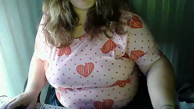 HarmonyKarera online show from November 17, 2025, 11:31 pm