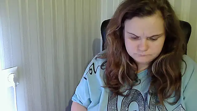 HarmonyKarera online show from November 18, 2025, 6:22 pm