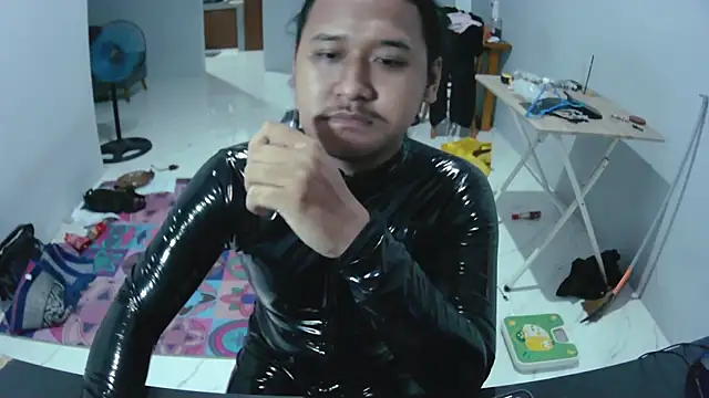 latexidn online show from November 15, 2025, 9:52 pm