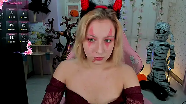 Emma Garcias online show from October 31, 2025, 12:13 pm