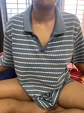 vickyandtania online show from October 21, 2025, 6:13 am