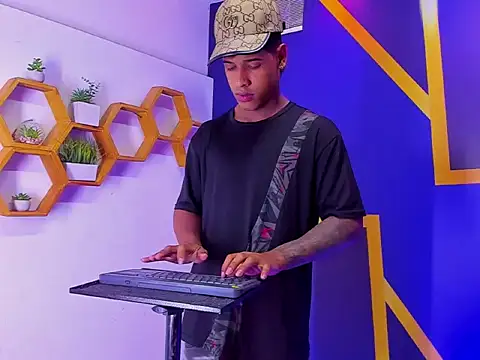 Play boys Hot2 online show from October 10, 2025, 12:50 pm