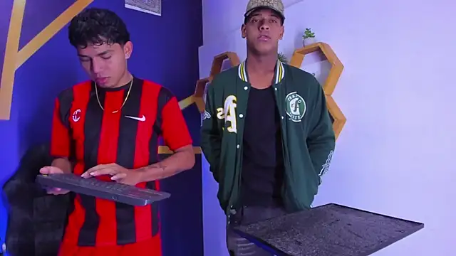 Play boys Hot2 online show from October 9, 2025, 11:44 am