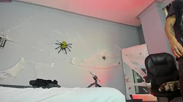 2 fire online show from October 28, 2025, 8:08 pm