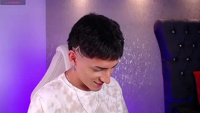 MateoMitchell online show from February 5, 2026, 4:08 am