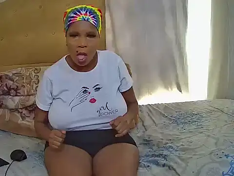 QueenLady7 online show from October 5, 2025, 8:49 am