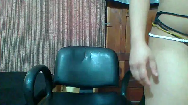 JuicyVixen  online show from February 12, 2026, 6:24 am