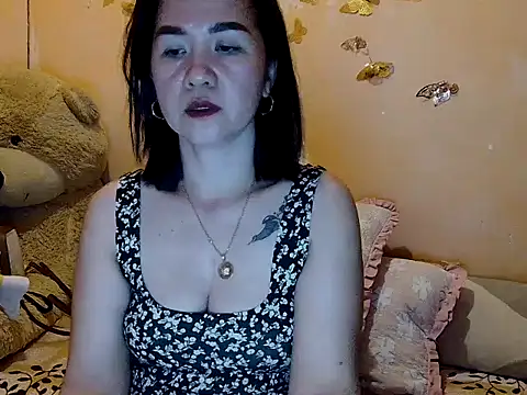 KissHott online show from February 4, 2026, 9:48 am