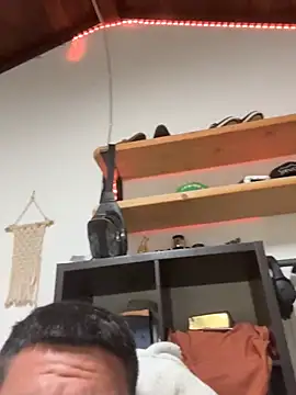 Leeeek23 online show from April 8, 2026, 4:58 am