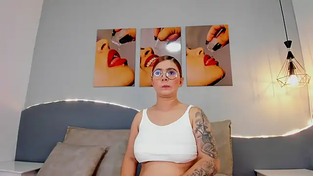 LuliJones online show from October 19, 2025, 12:41 pm