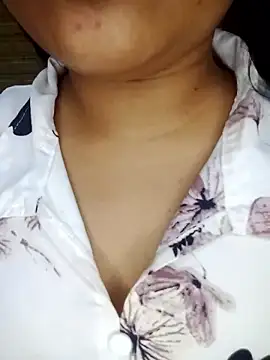 Sexy kaveri1 online show from October 5, 2025, 1:02 pm