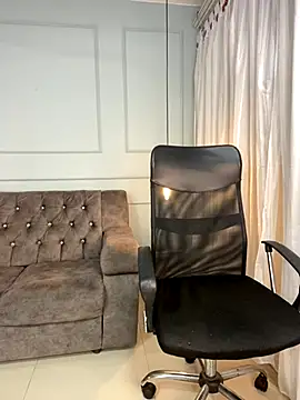 Rose monroee online show from November 17, 2025, 7:29 pm