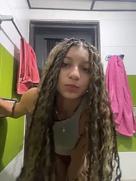 ChanelValentine online show from October 14, 2025, 6:19 pm