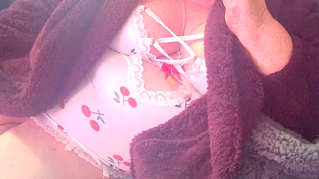 Snapshot of Playful_MILF_Demi chatting on February 15, 2026, 10:20 pm Playful MILF Demi online show from February 15, 2026, 10:20 pm