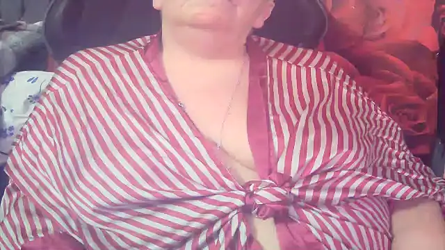 Snapshot of Playful_MILF_Demi chatting on February 25, 2026, 8:30 pm Playful MILF Demi online show from February 25, 2026, 8:30 pm