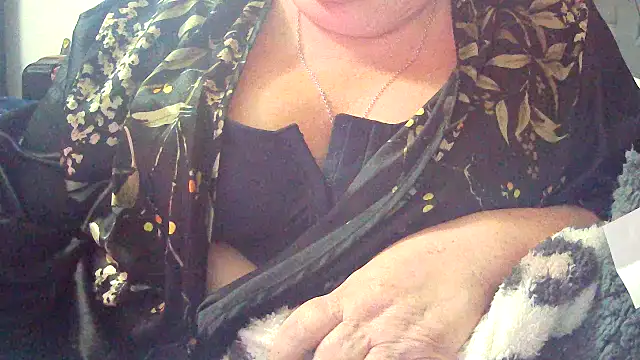 Snapshot of Playful_MILF_Demi chatting on February 8, 2026, 11:57 pm Playful MILF Demi online show from February 8, 2026, 11:57 pm