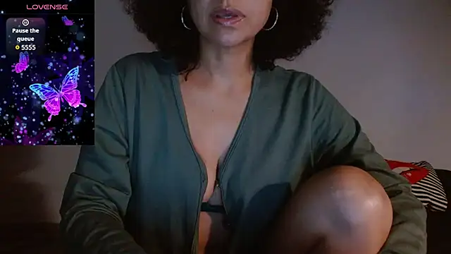Seductress Malia online show from July 14, 2026, 1:16 am