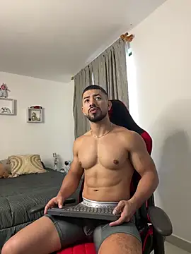 Ezzio Scolaro online show from October 27, 2025, 12:06 pm