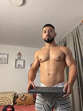 Ezzio Scolaro online show from November 15, 2025, 12:14 am